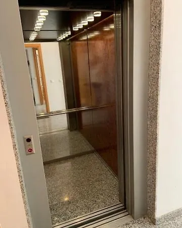 En El Centro, Tranquilo Y Luminoso Apartamento Málaga