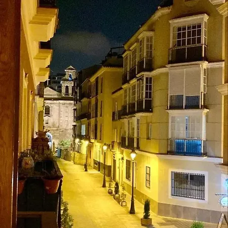 Apartamento En El Centro, Tranquilo Y Luminoso