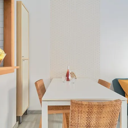 Apartamento En El Centro, Tranquilo Y Luminoso *